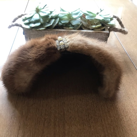 Real fur Pillbox - Picture 2 of 4